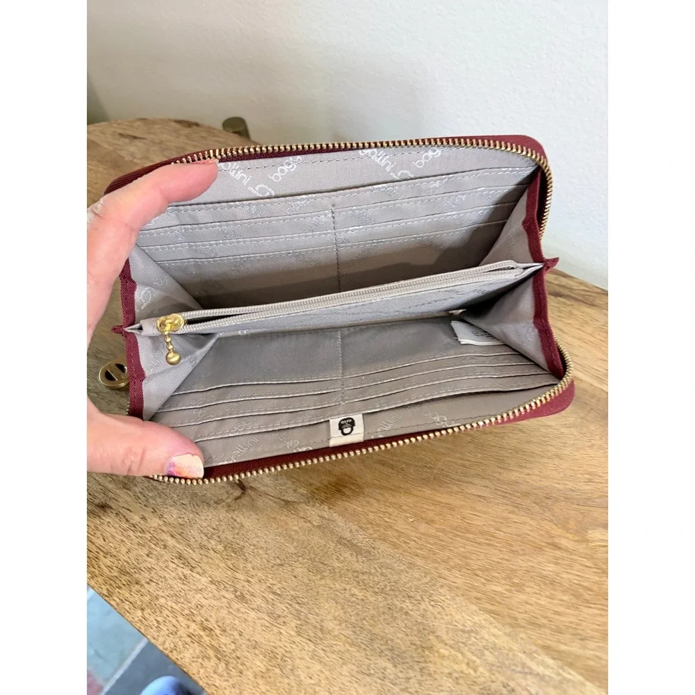 Baggallini zip around